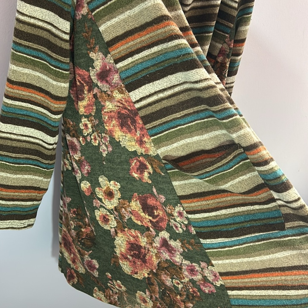 Oversized Mixed Pattern Long Sweater - Picture 2 of 4